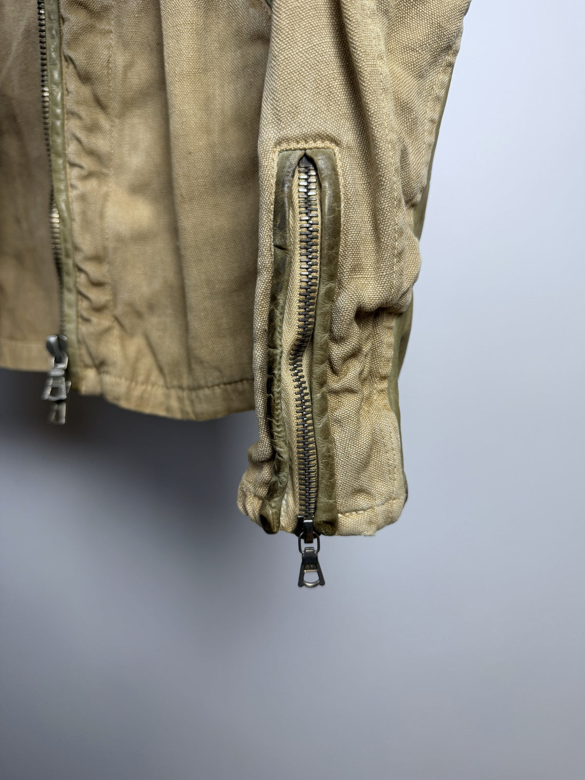 Sleeve vent, open