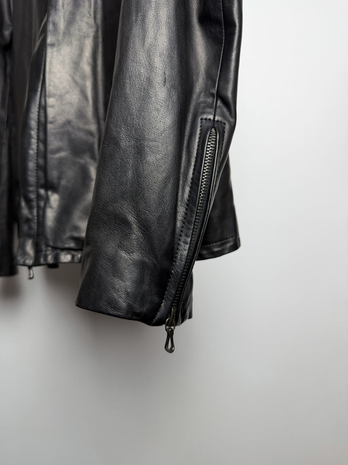 Kazuyuki Kumagai ATTACHMENT lamb leather single riders, leather grain