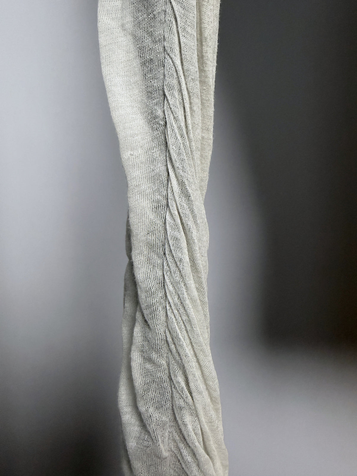Sleeve, crinkle twist