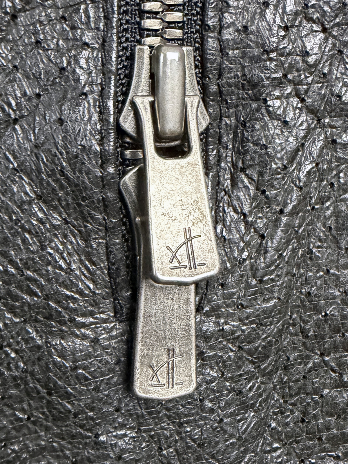 Engraved sliders, macro
