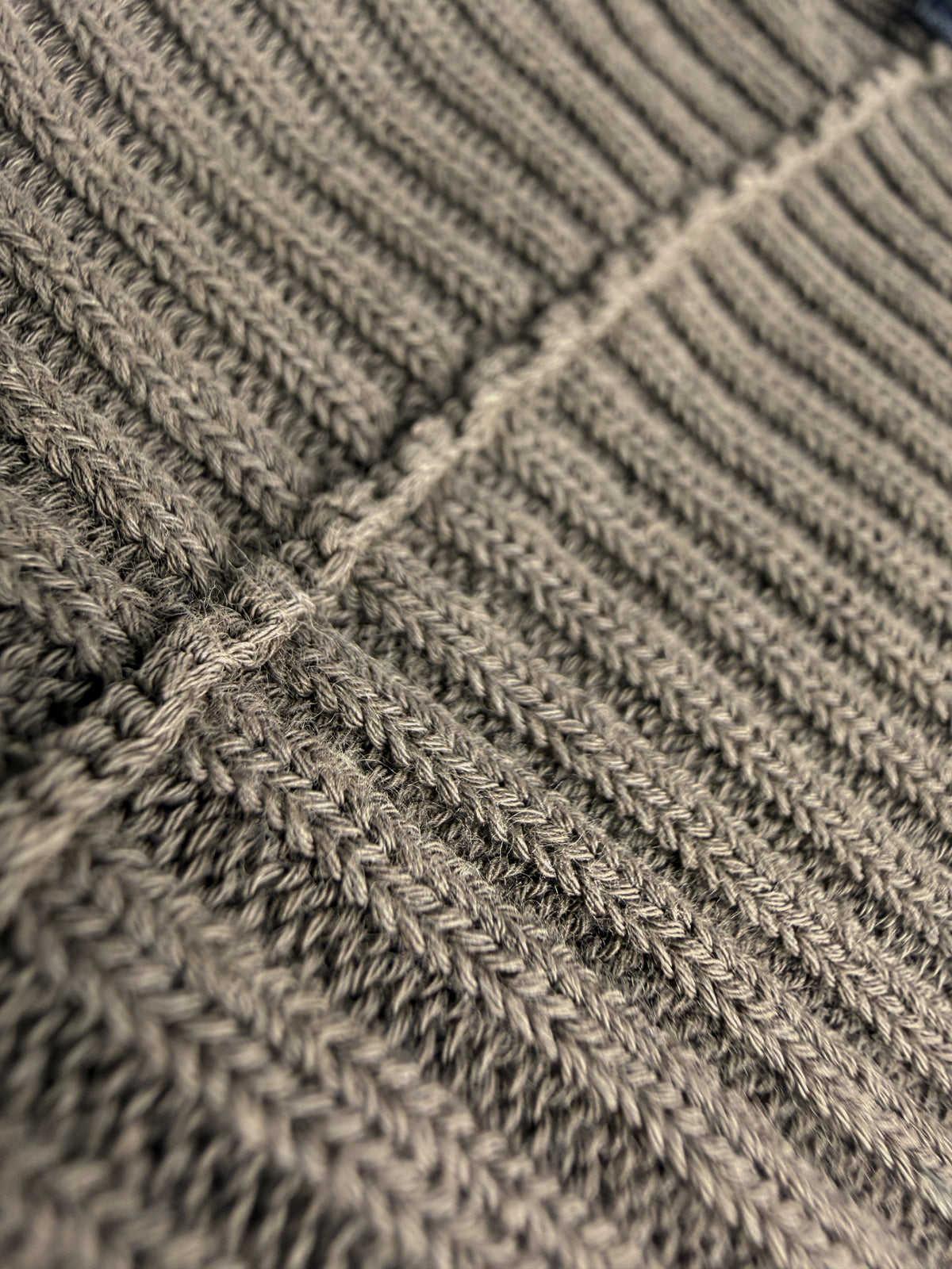 Seam junction, close