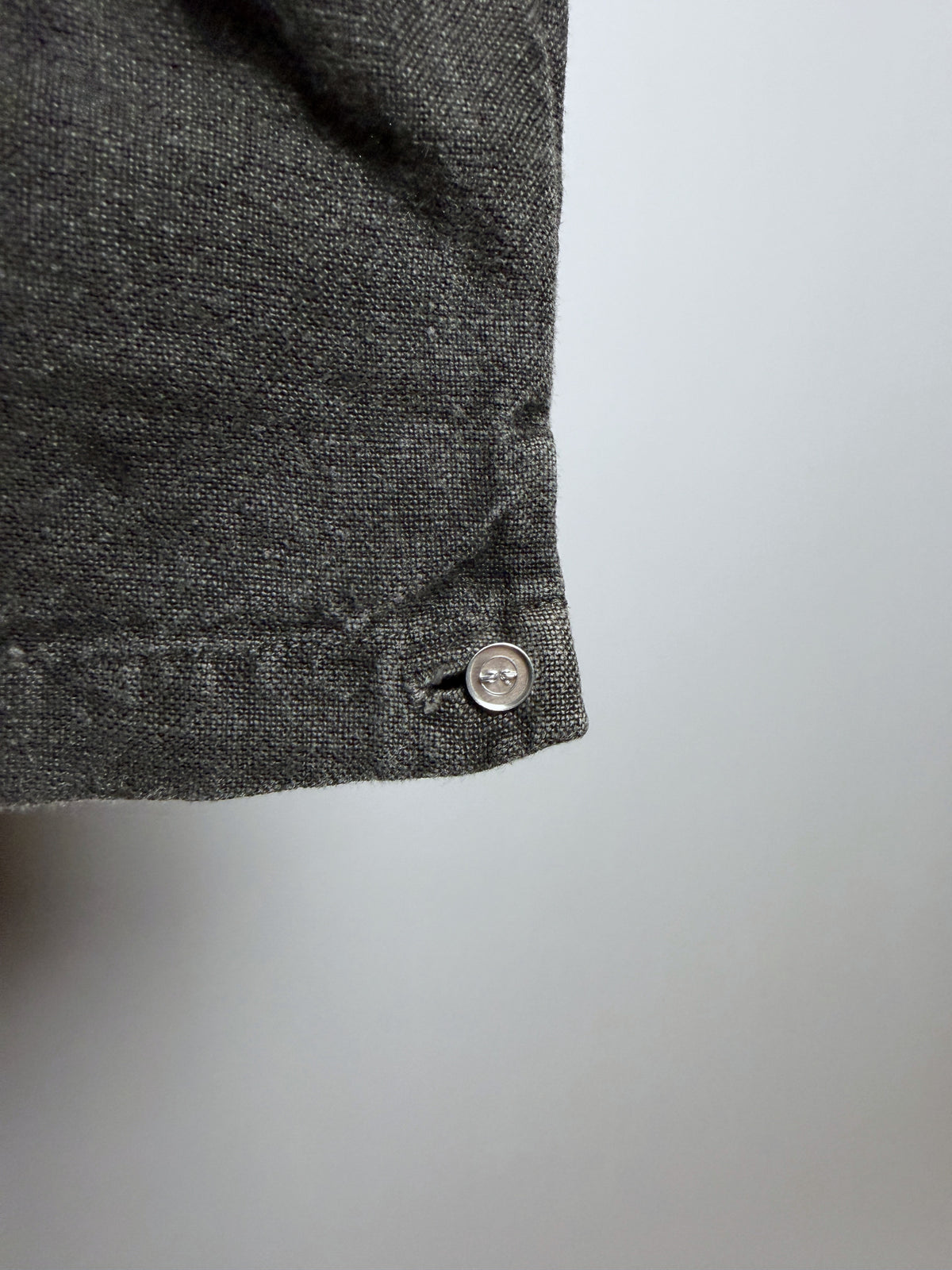 Hem vent button