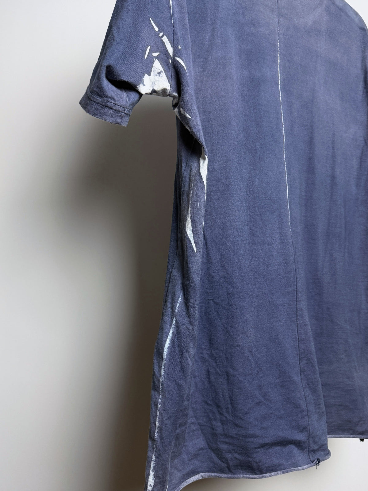 Kazuyuki Kumagai ATTACHMENT cold dyed tee, side