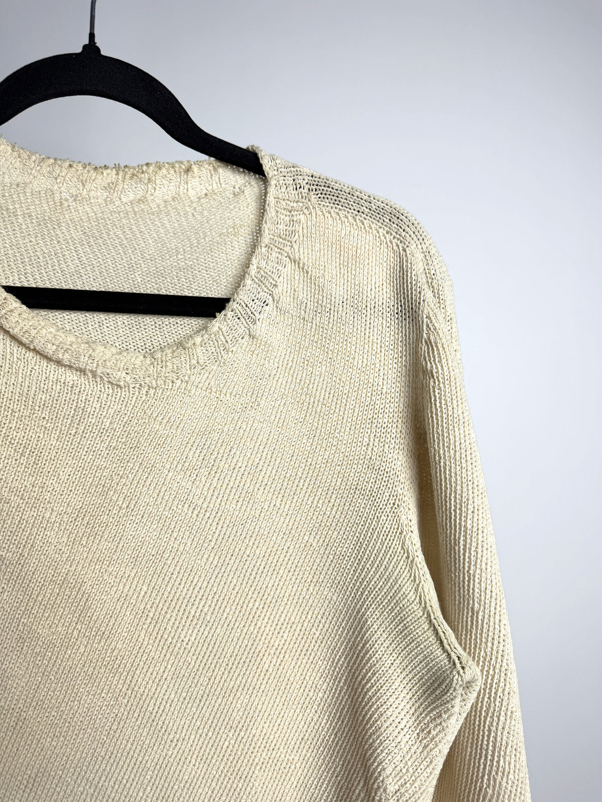 Asymmetric neckline, front