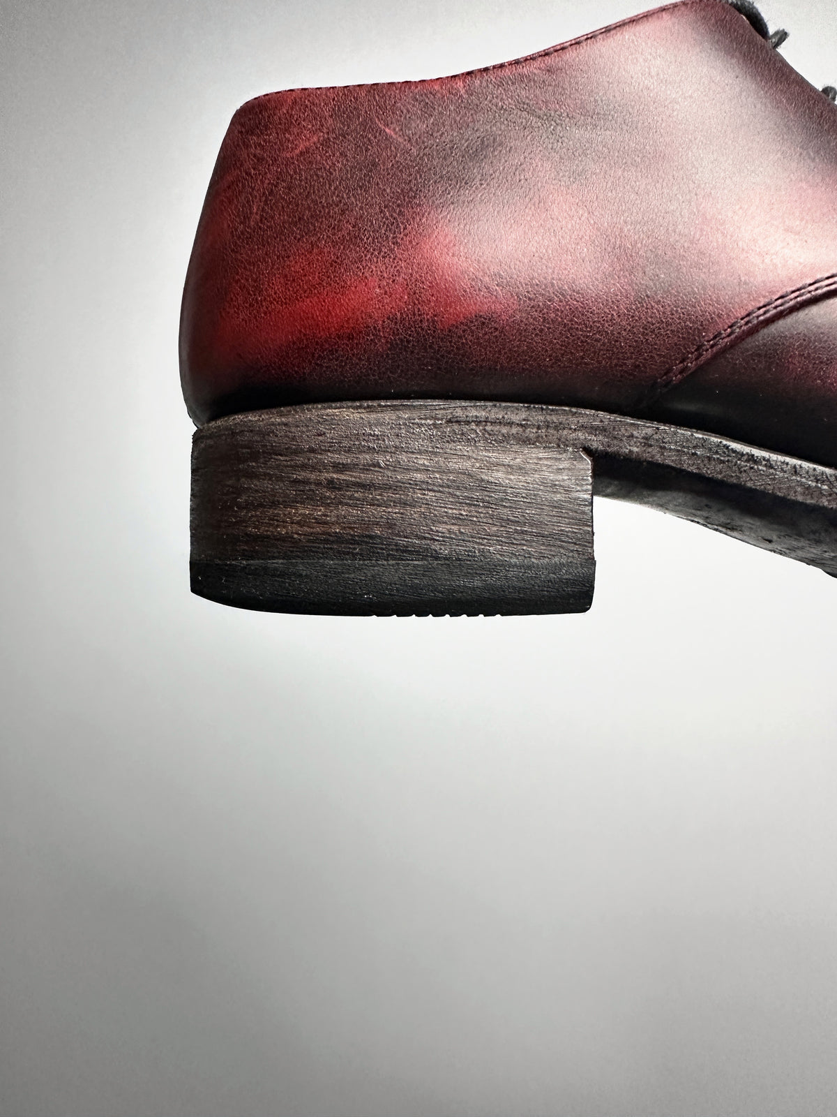 Heel close