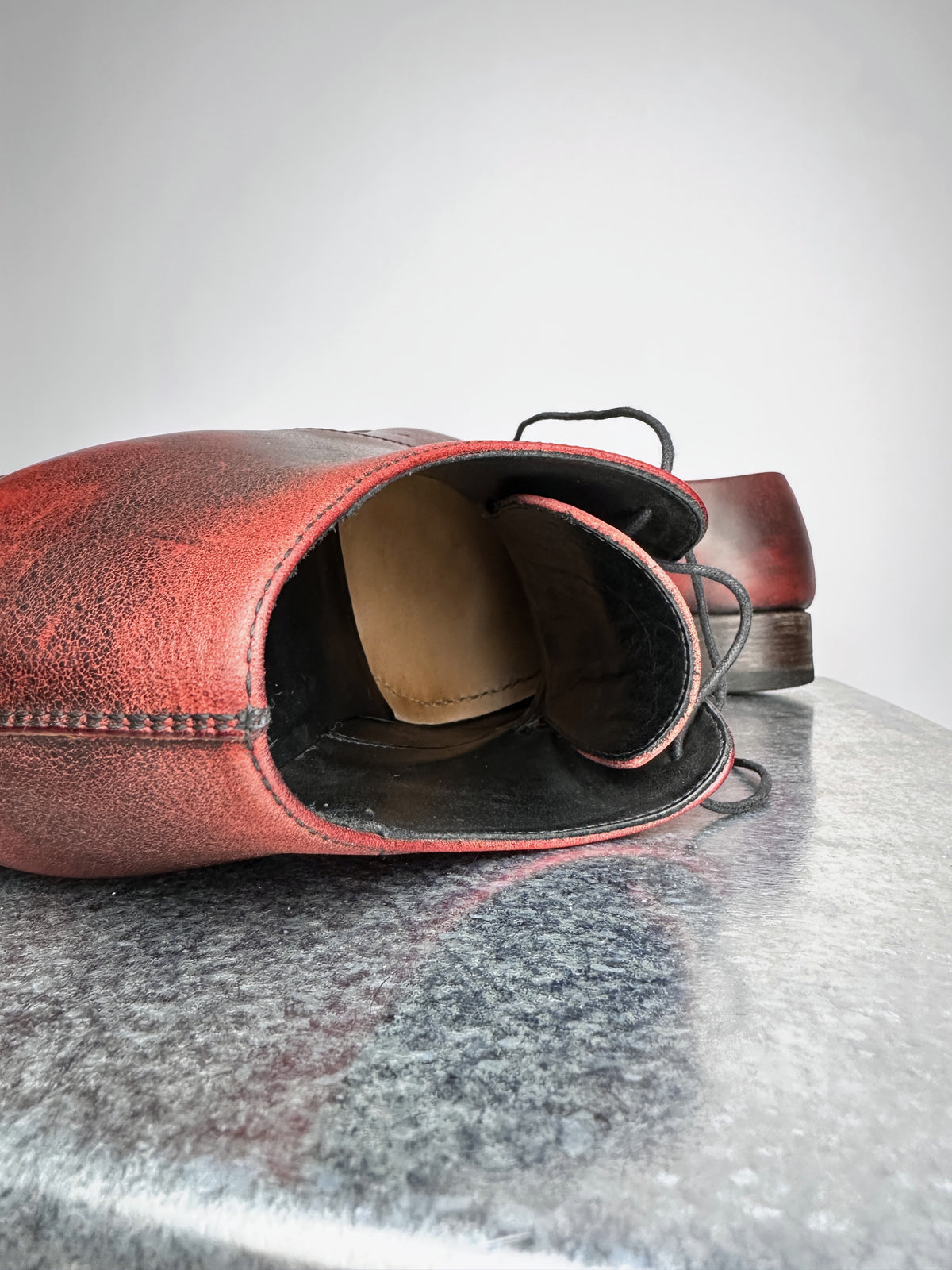Interior, leather insole and lining