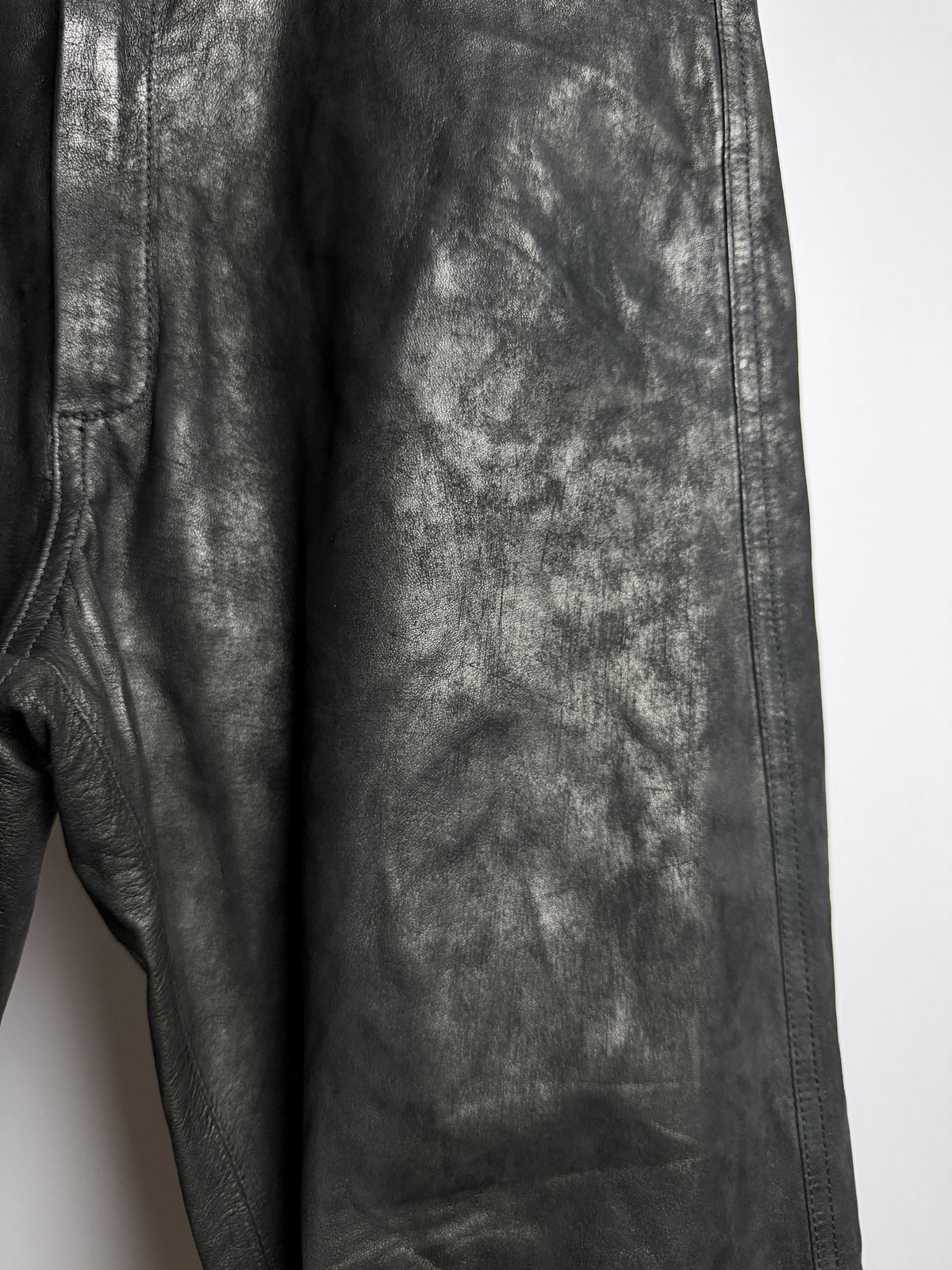 VBRUSH finish clouding over the thigh
