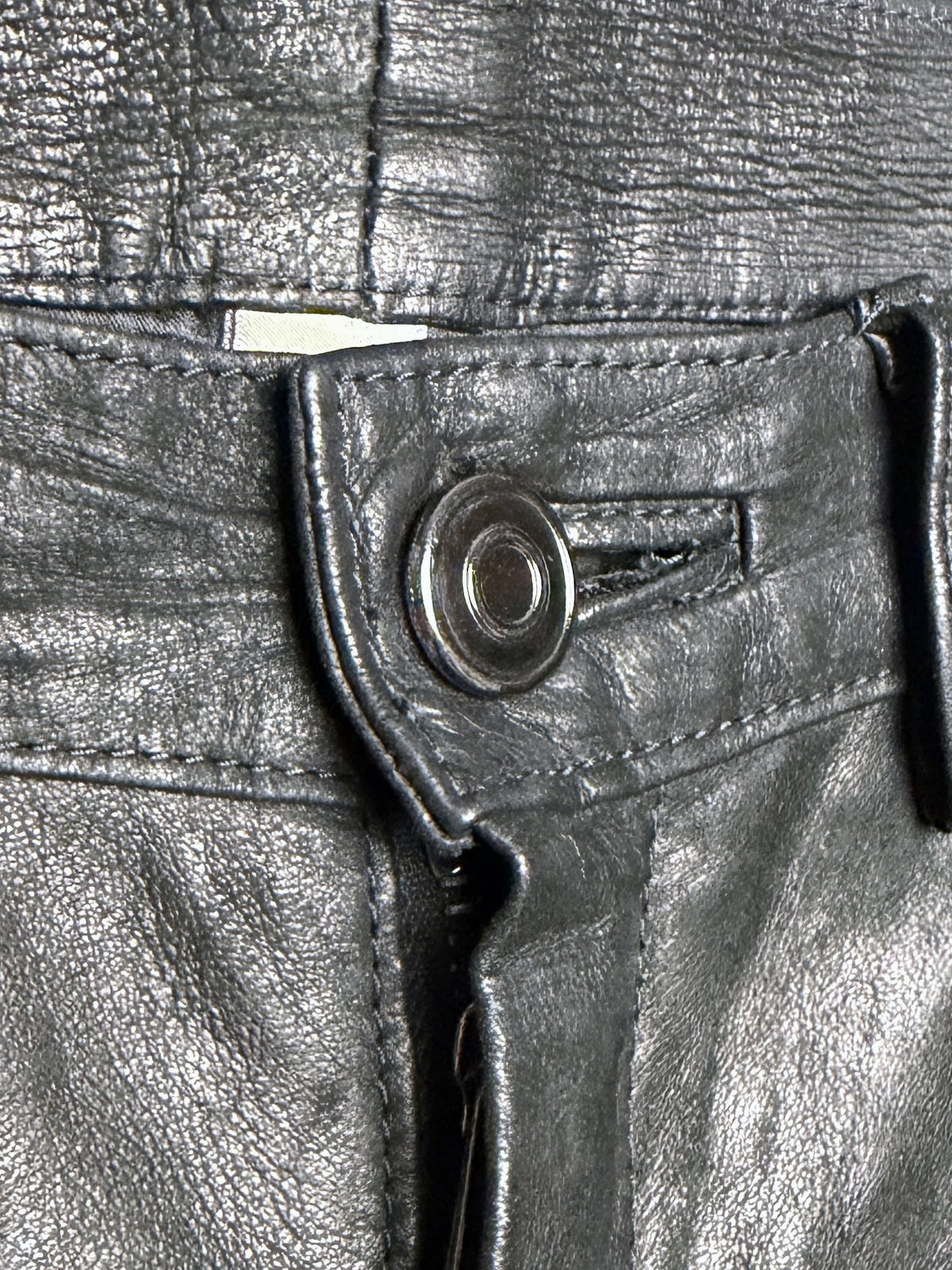Domed waist button