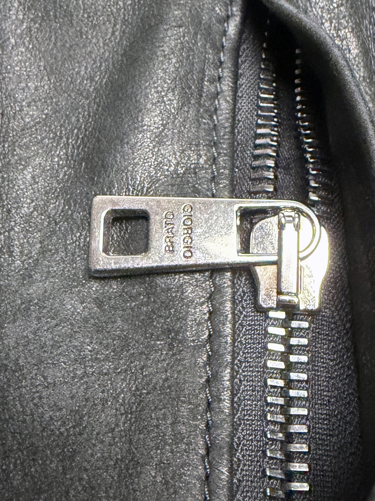 Zip puller engraved GIORGIO BRATO
