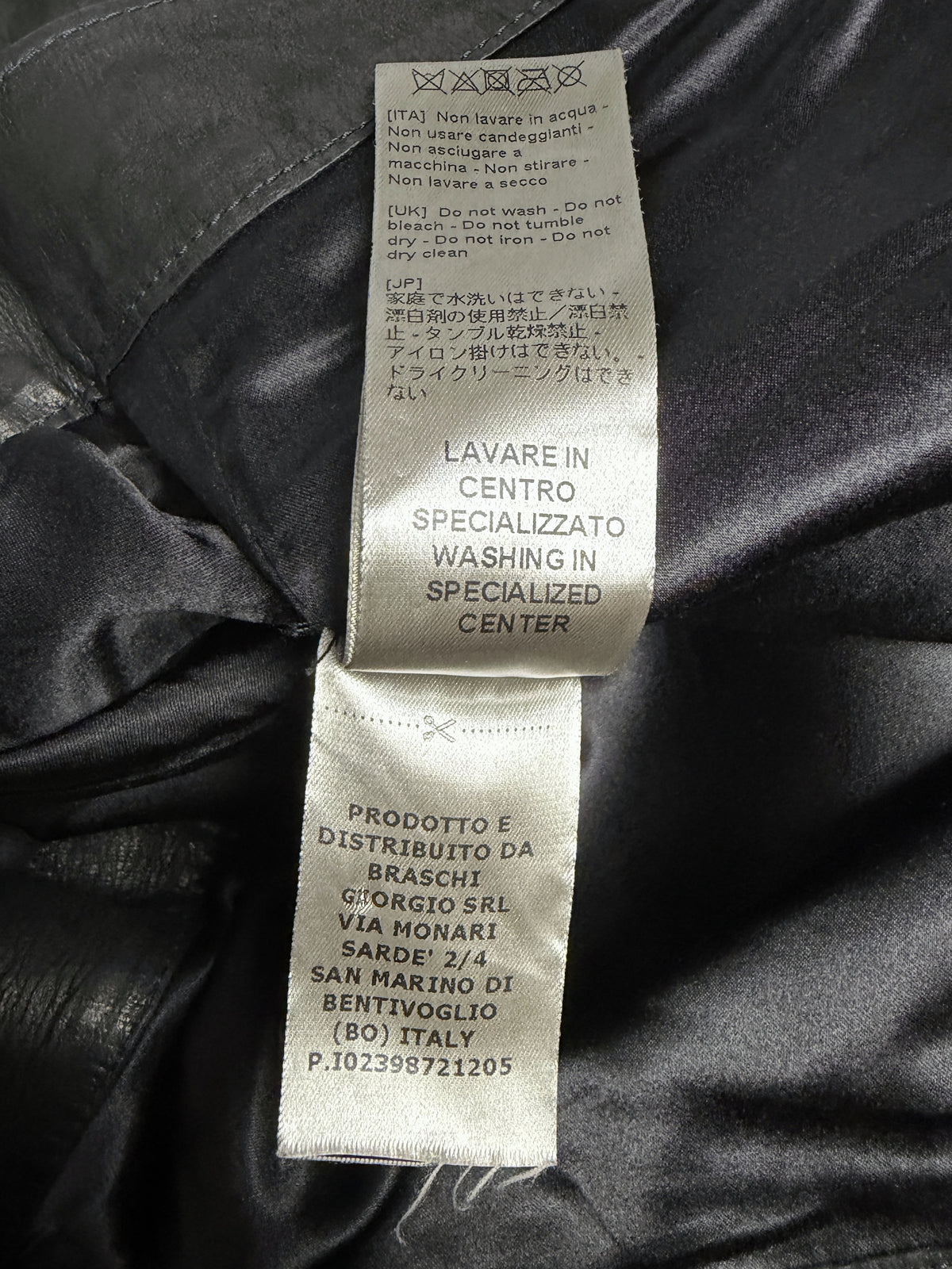 Care instructions and maker label, Braschi Giorgio SRL
