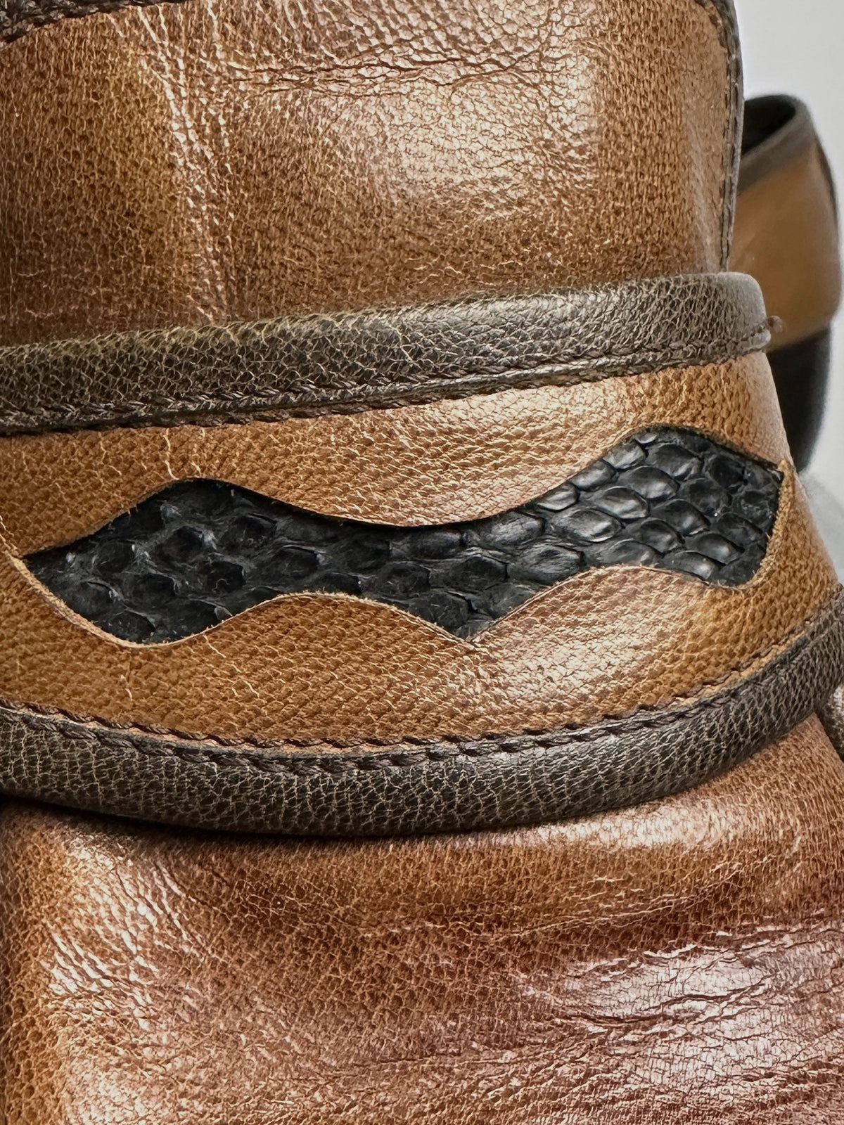 Snake-pattern insert macro
