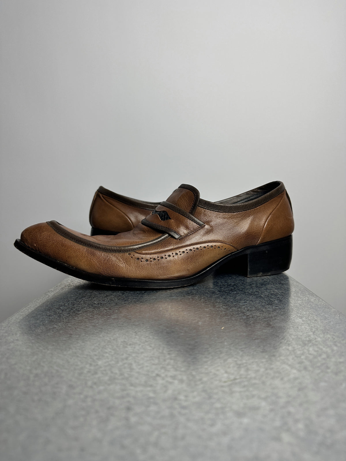 Pair, side
