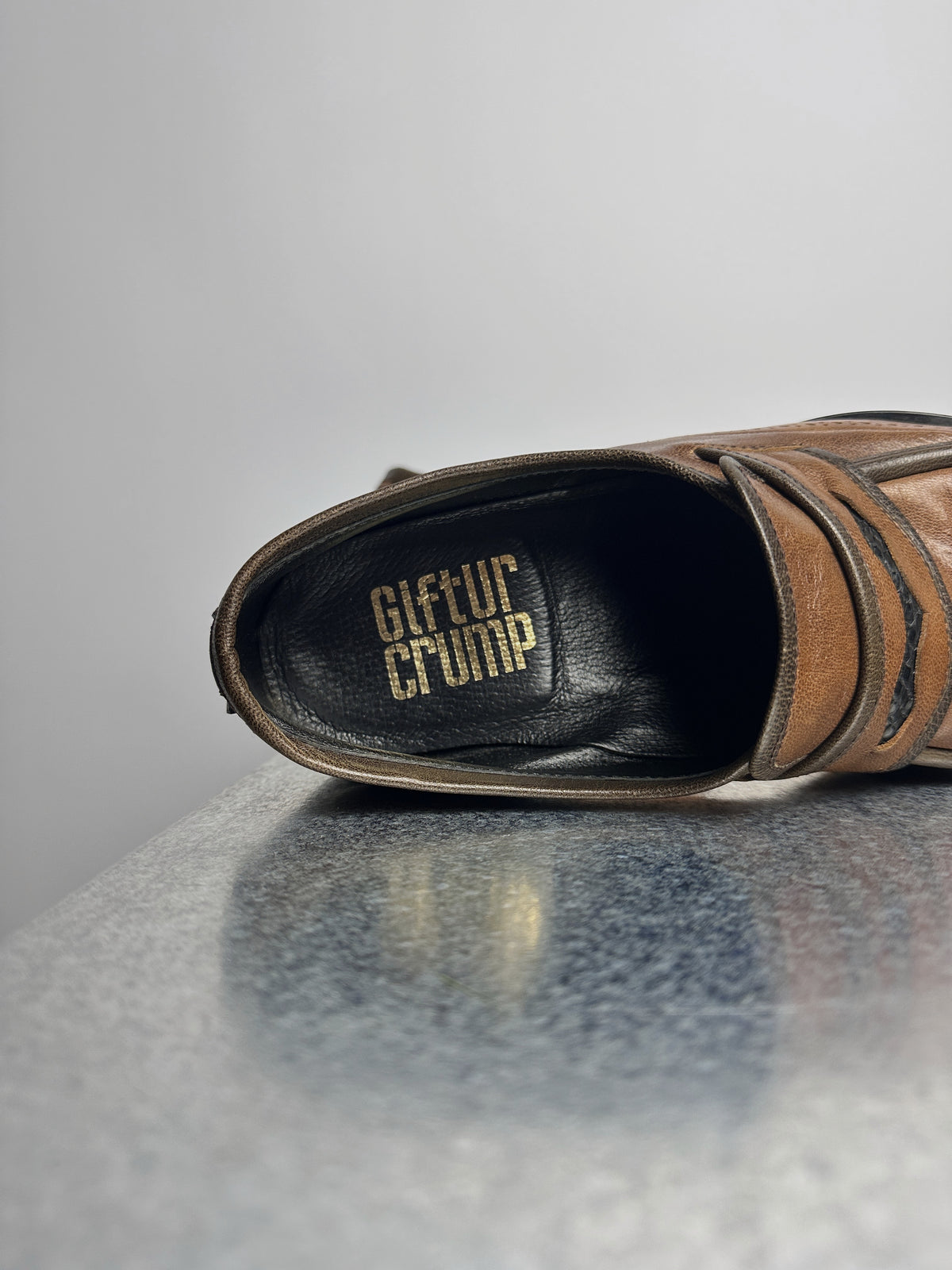 Insole, gold Giftur Crump stamp