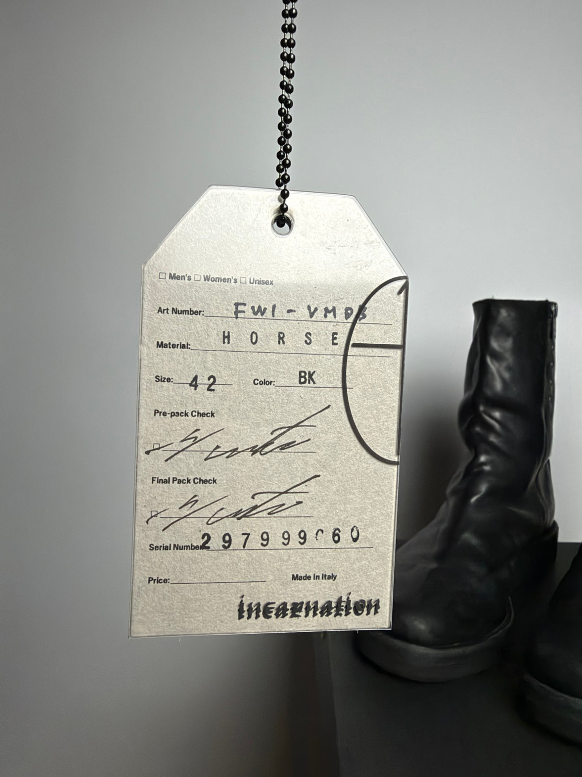 incarnation x DEVOA FWI-VMDB hang tag in its sleeve