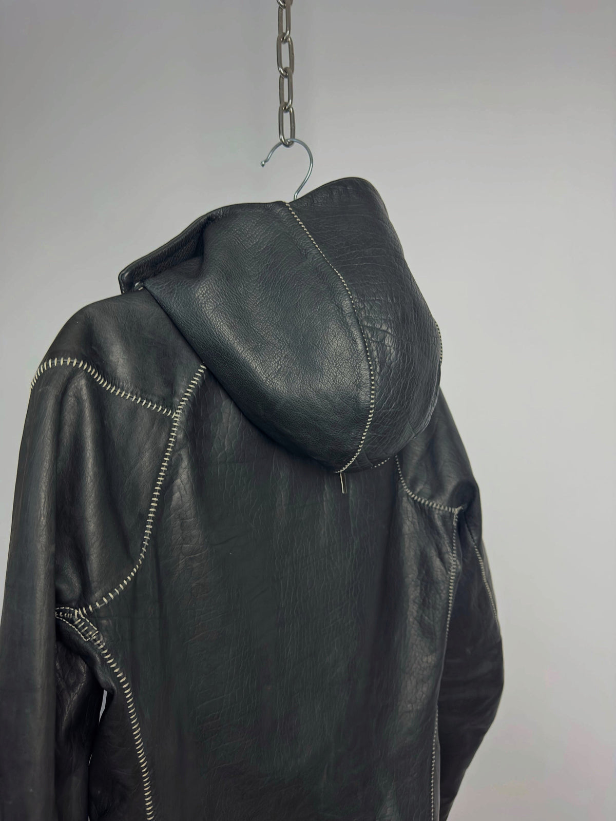 Side, hood profile and seam line