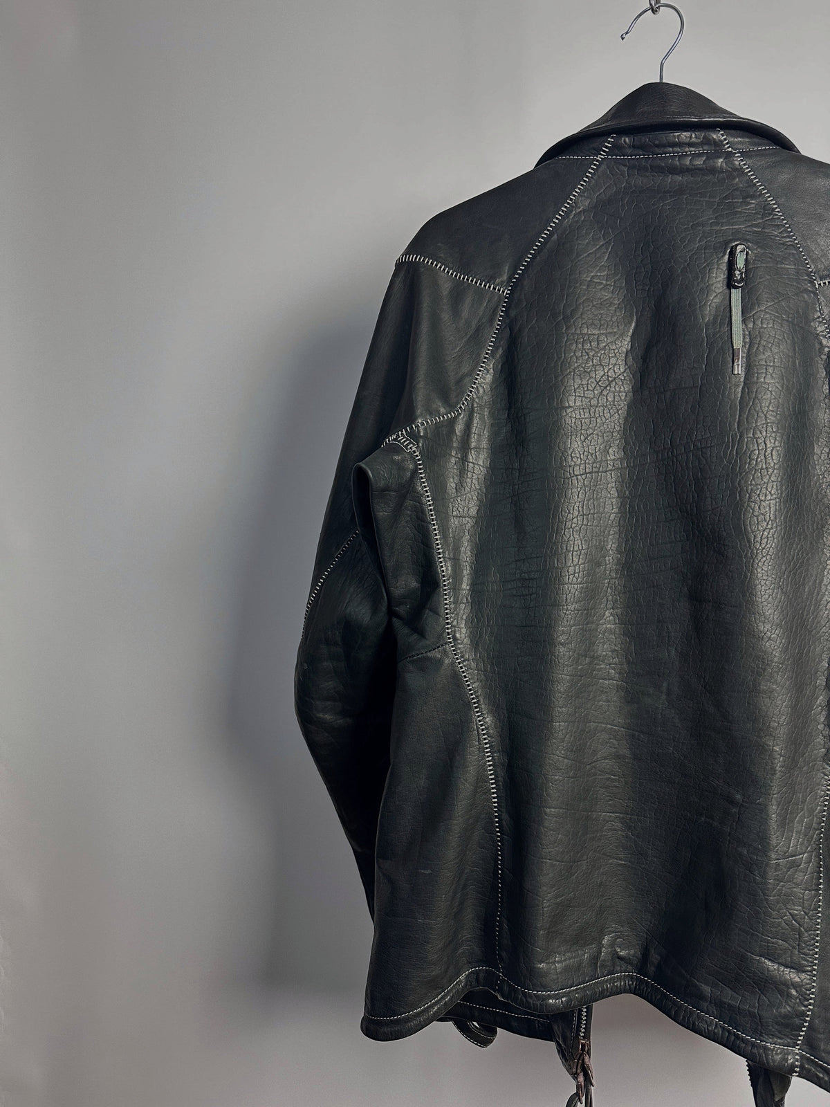 Back, collar mounted