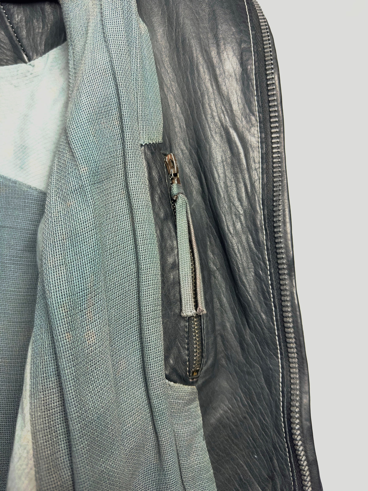 Interior zipped pocket