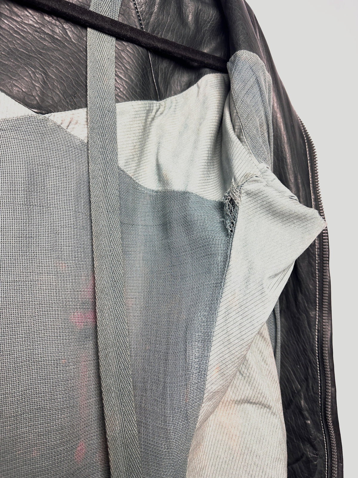 Oxidation marks on the lining