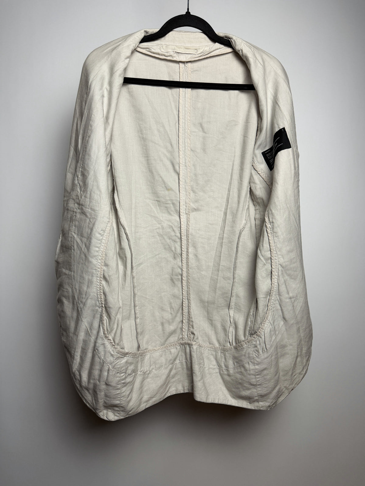 Interior, unlined with bound seams