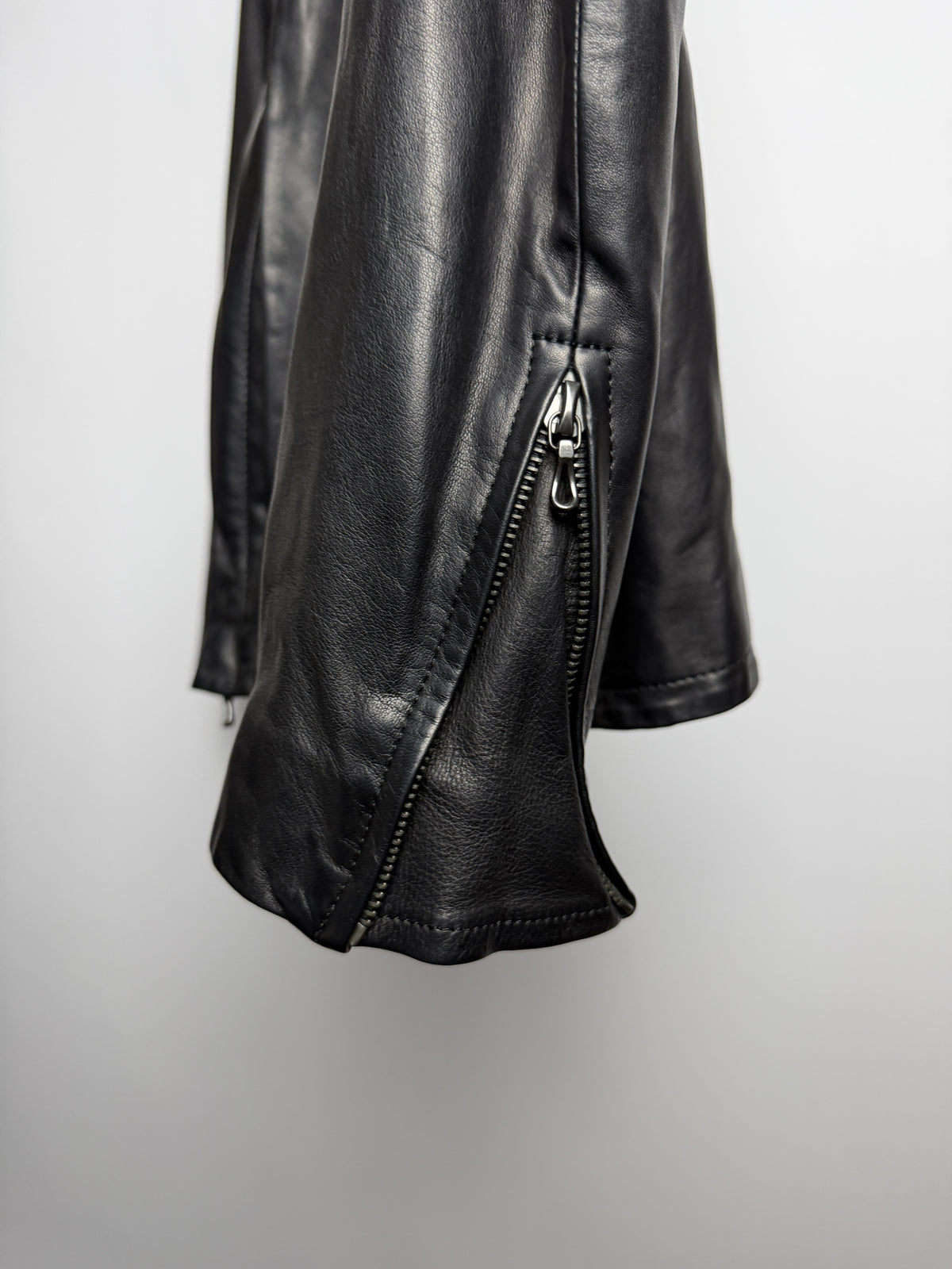 Kazuyuki Kumagai ATTACHMENT lamb leather single riders, hem
