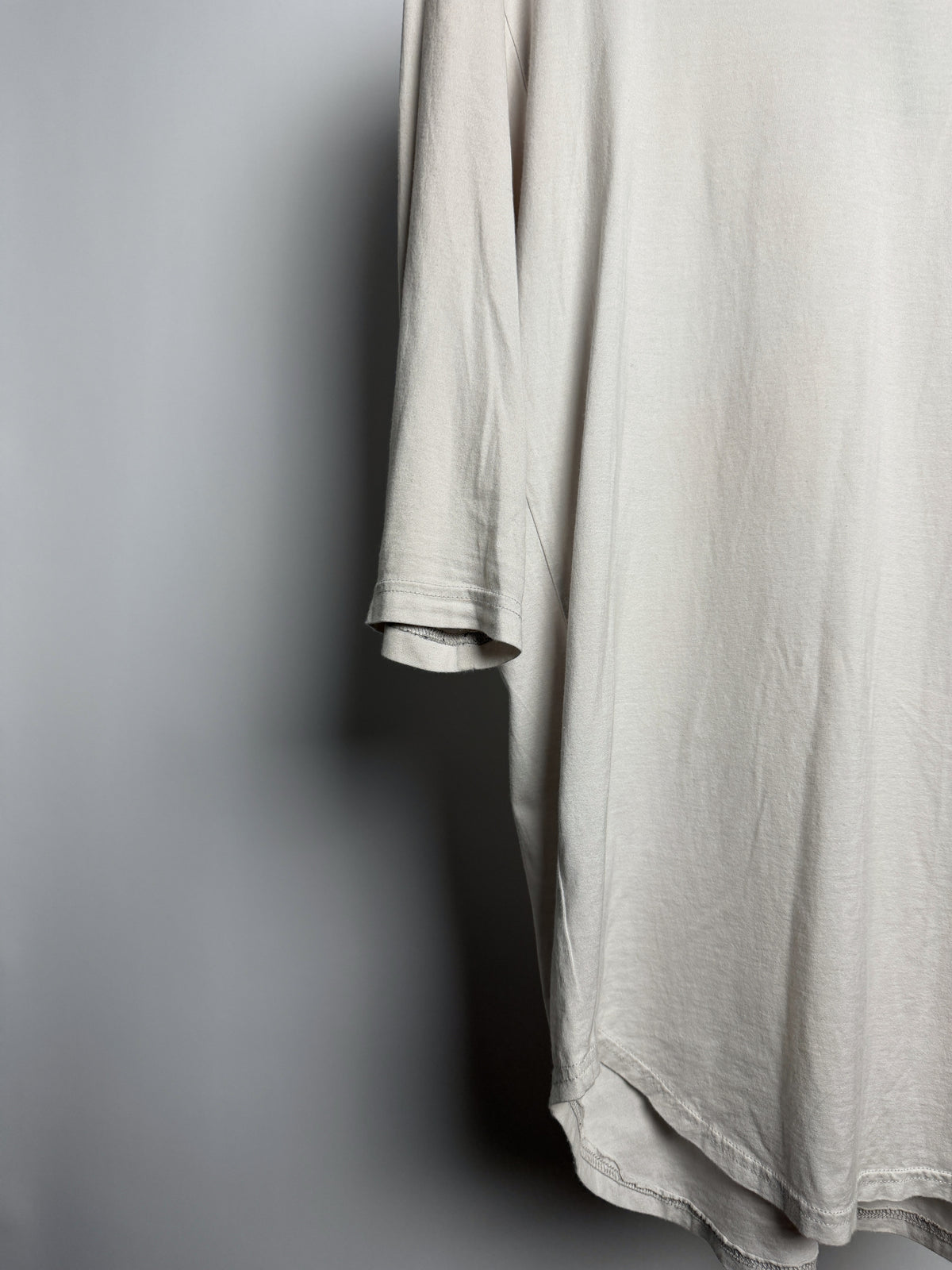 Kazuyuki Kumagai ATTACHMENT three-quarter sleeve tee, sleeve and doubled hem