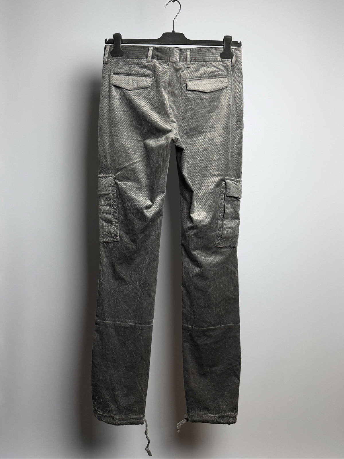 Enamelled KRISVANASSCHE plate at the belt loop