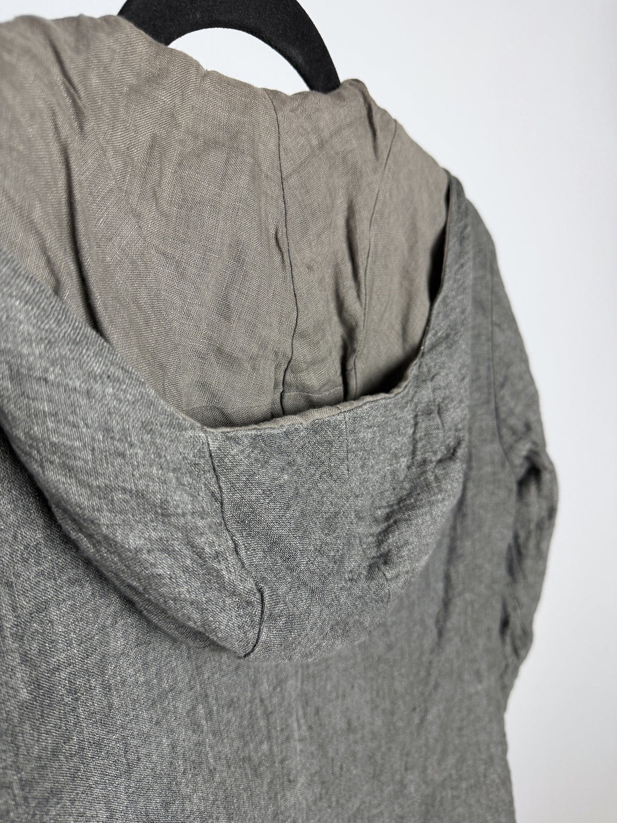 Hood, taupe layer inside