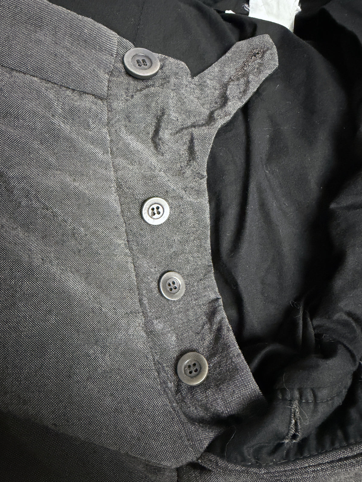 Four-button fly, open