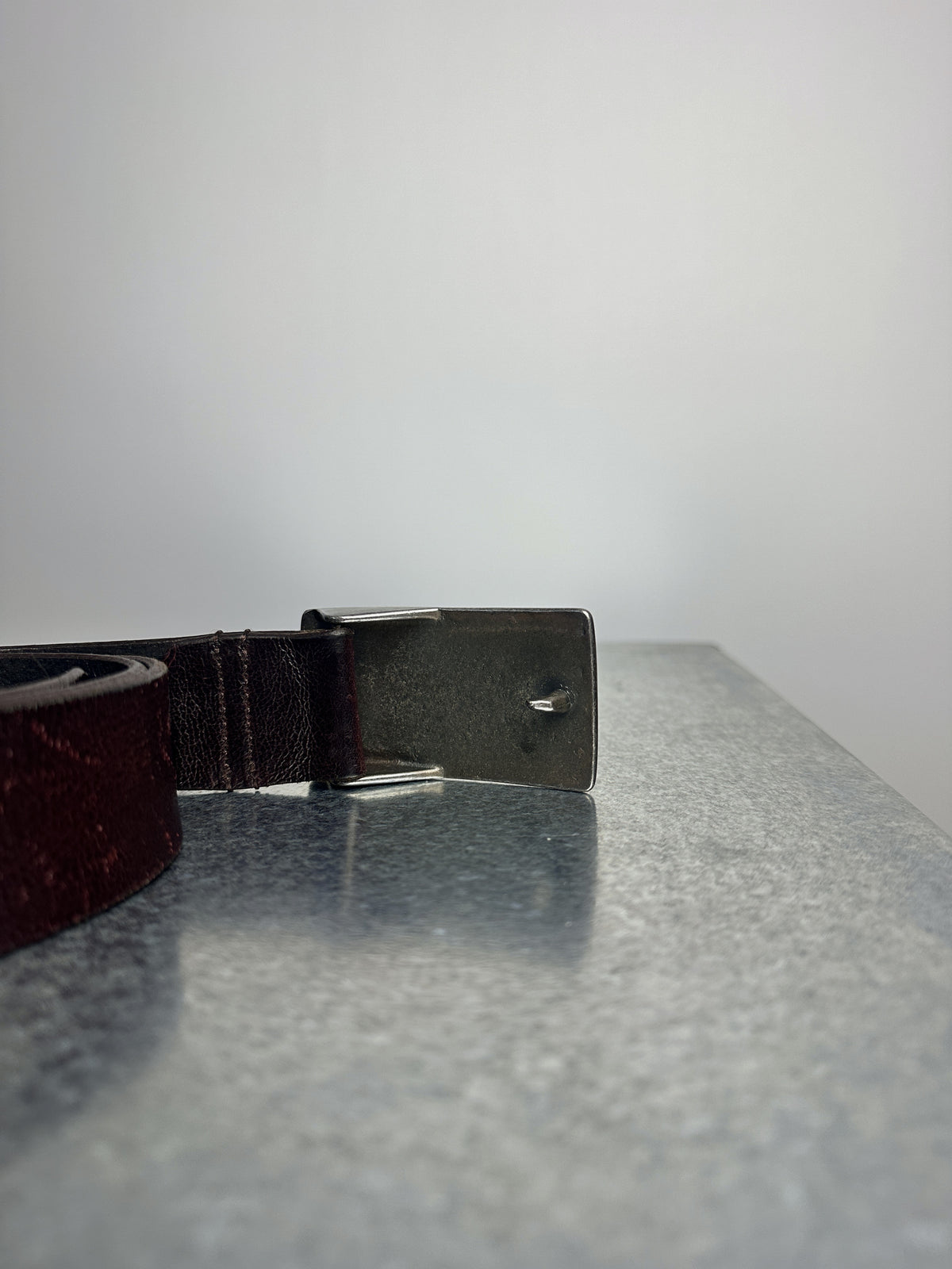 Buckle reverse, stud hook