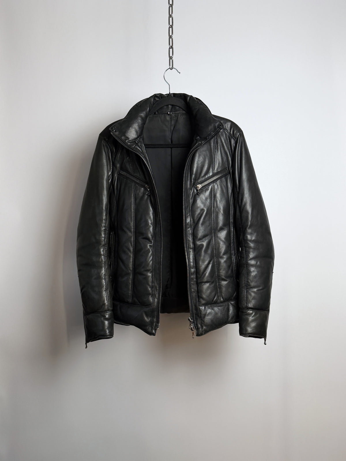 Front, open, showing the cupro lining