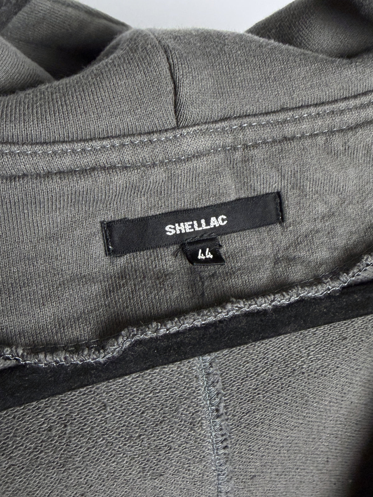 SHELLAC label, size 44, raw finished neck